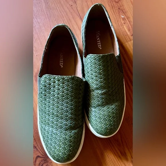 Green Wanted Loafers - Picture 2 of 3